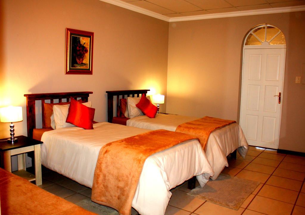 Villa Klein Eden Guest Farm Omaruru Zimmer foto